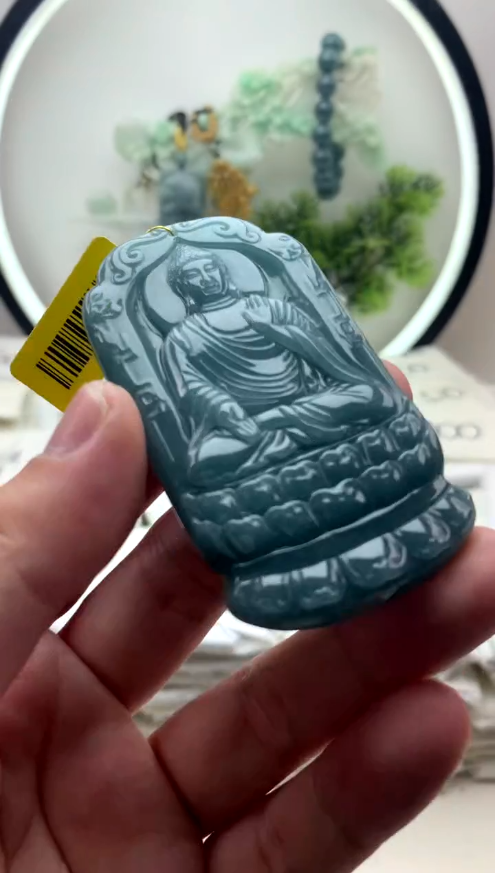 翡翠未镶嵌颈饰阿弥陀佛