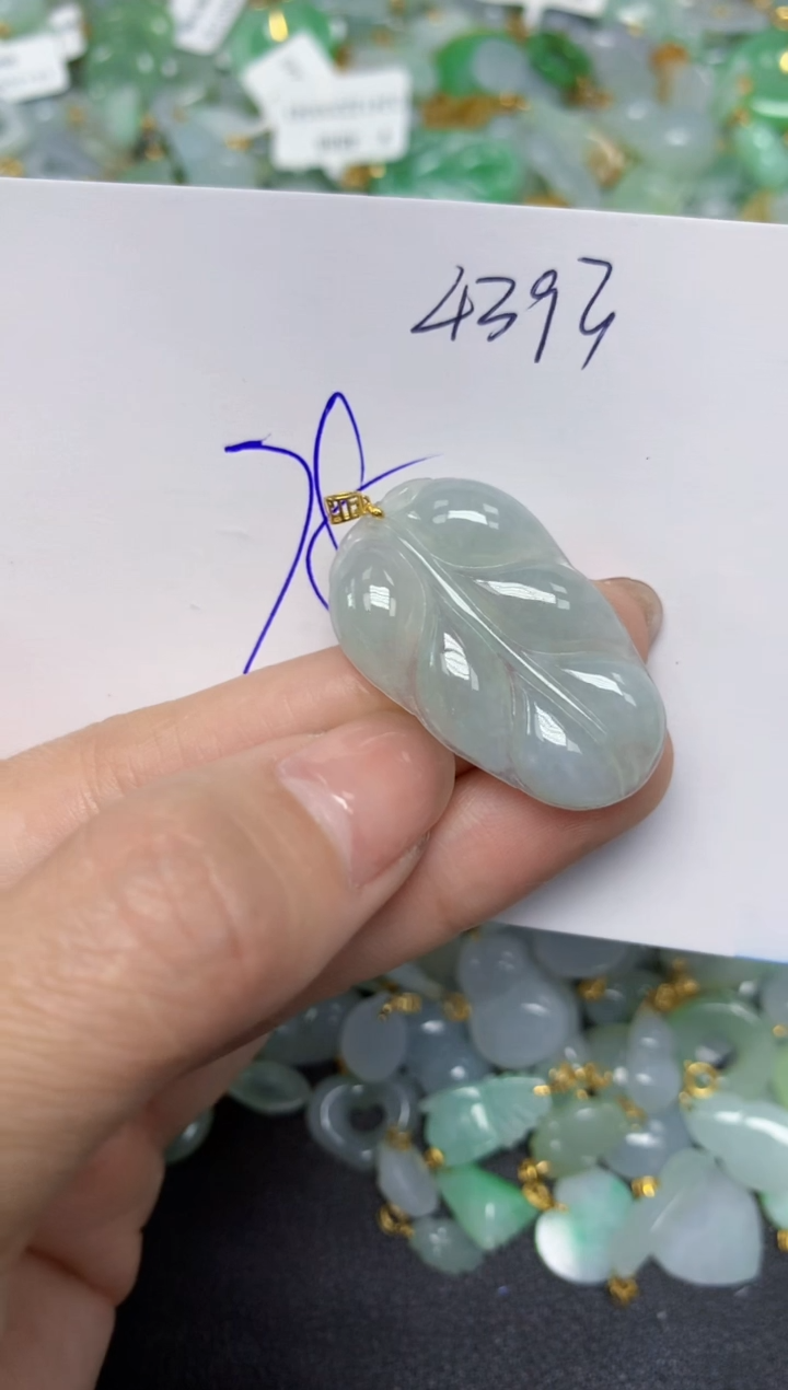【闪购商品】翡翠颈饰18K金镶嵌天然翡翠A货