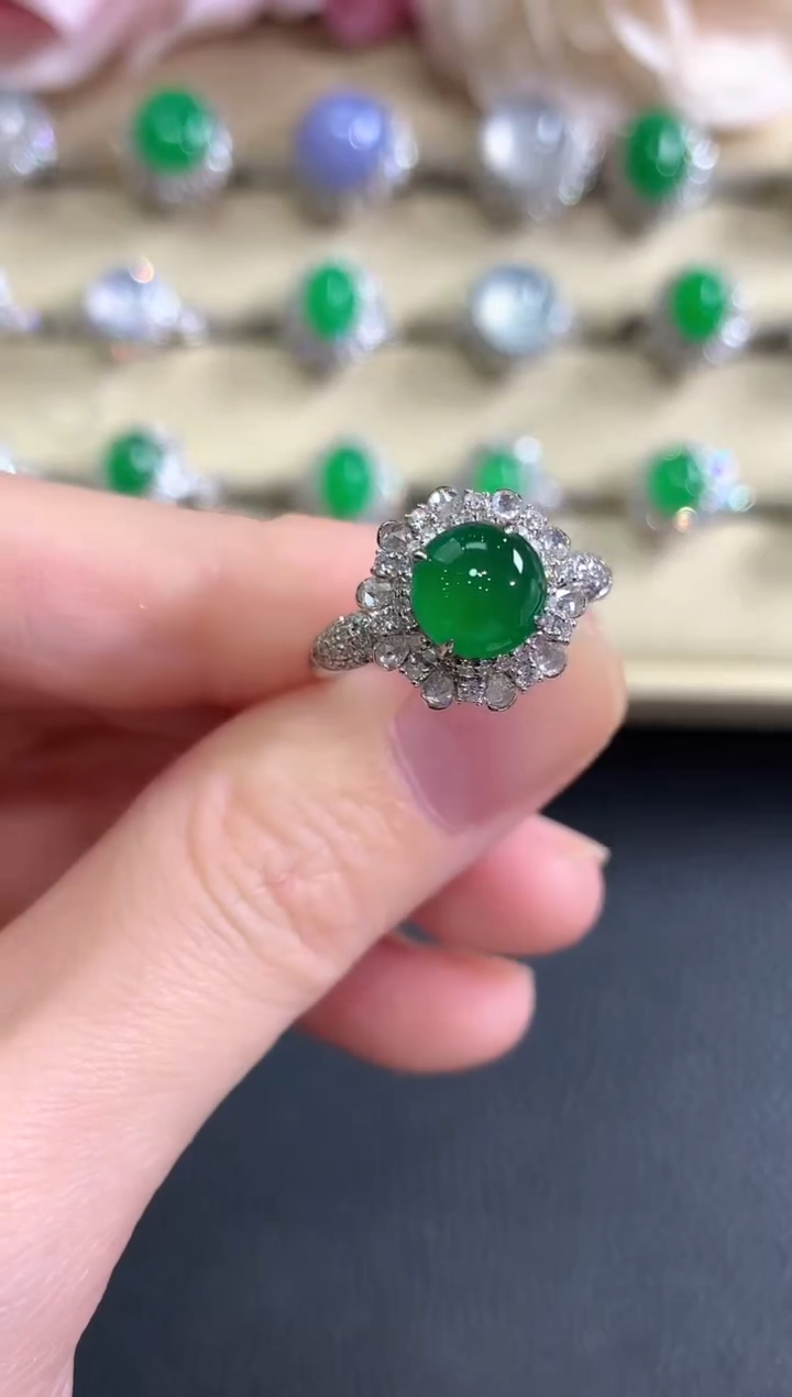 18K金镶嵌戒指翡翠冬日珠宝Q182