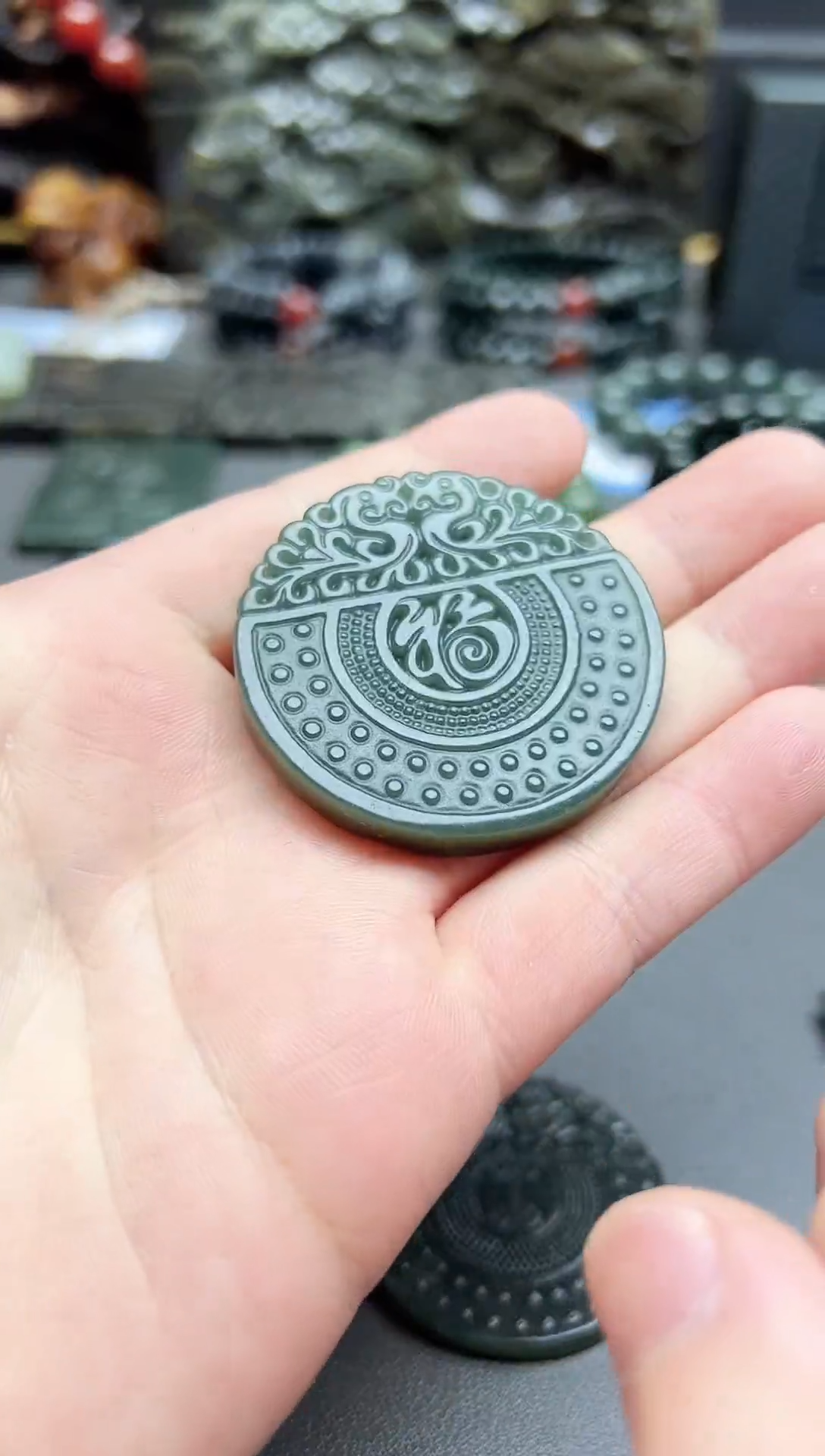 颈饰未镶嵌和田玉福牌吊坠