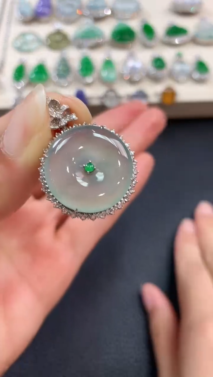 【闪购商品】翡翠吊坠(不含链)18K金镶嵌m12       