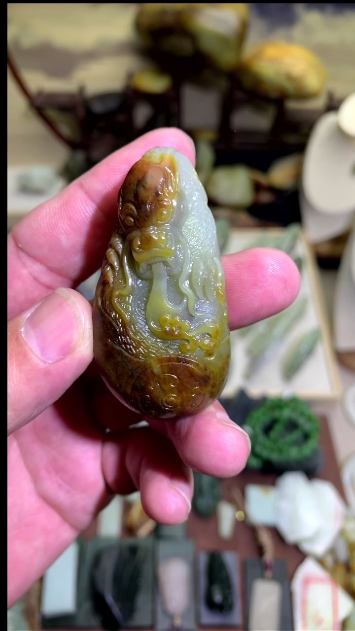 【闪购商品】和田玉颈饰未镶嵌子料龙吐水