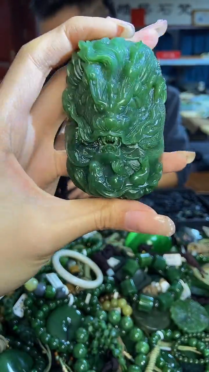 未镶嵌和田玉挂件1