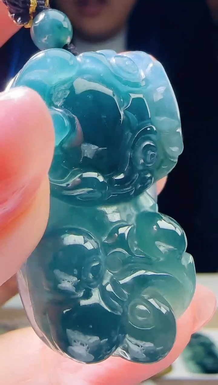 颈饰未镶嵌翡翠多样性发其一   貔貅