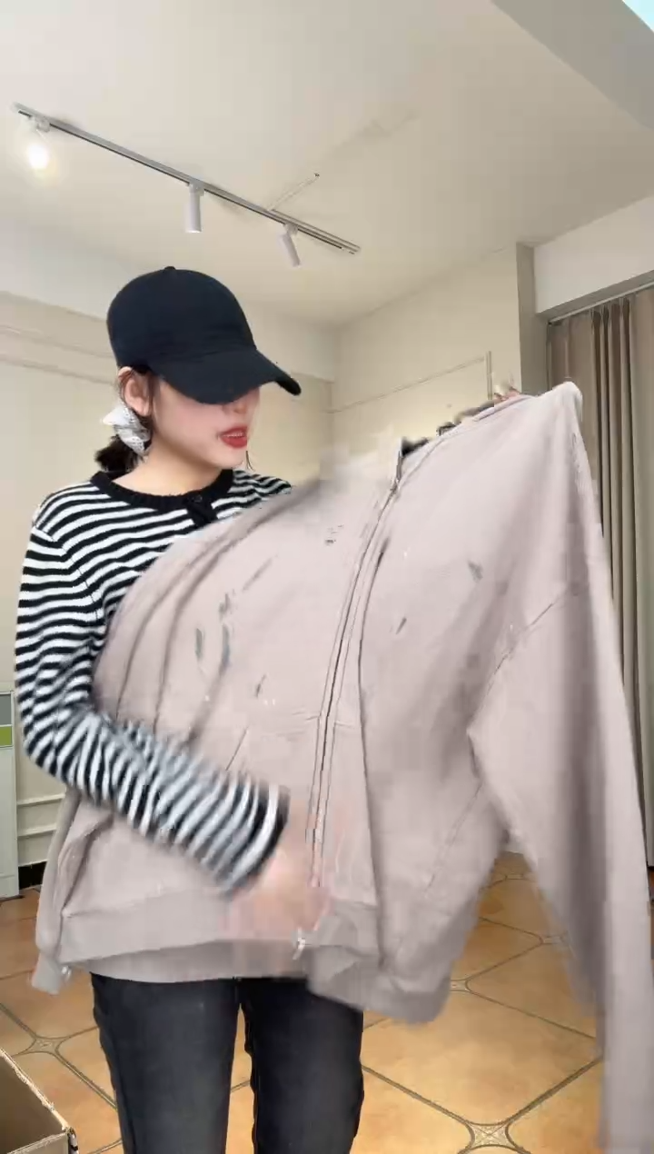 明****ᐝ设计师品牌新款米色卫衣S码