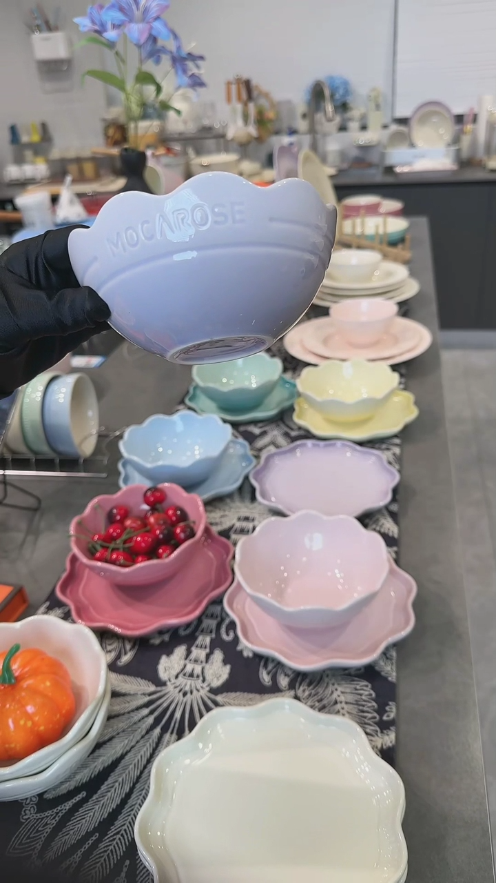 【闪购商品】瓷炻彩花边碗14CM-香芋紫