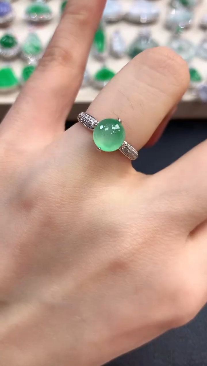 【闪购商品】翡翠戒指18K金镶嵌b70       