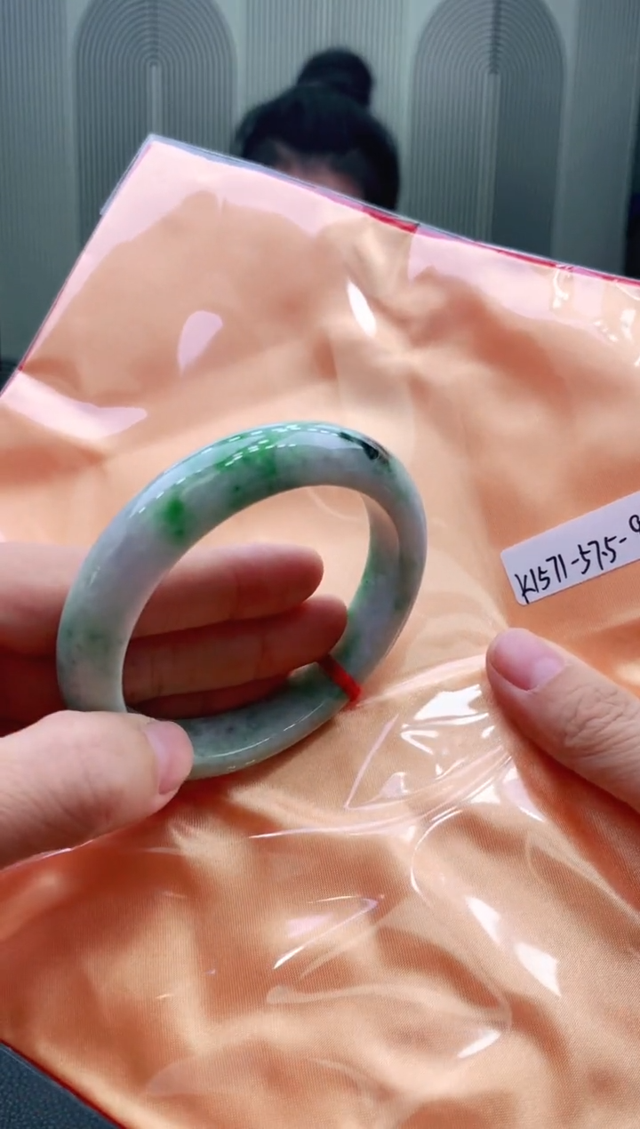 未镶嵌手镯翡翠57+