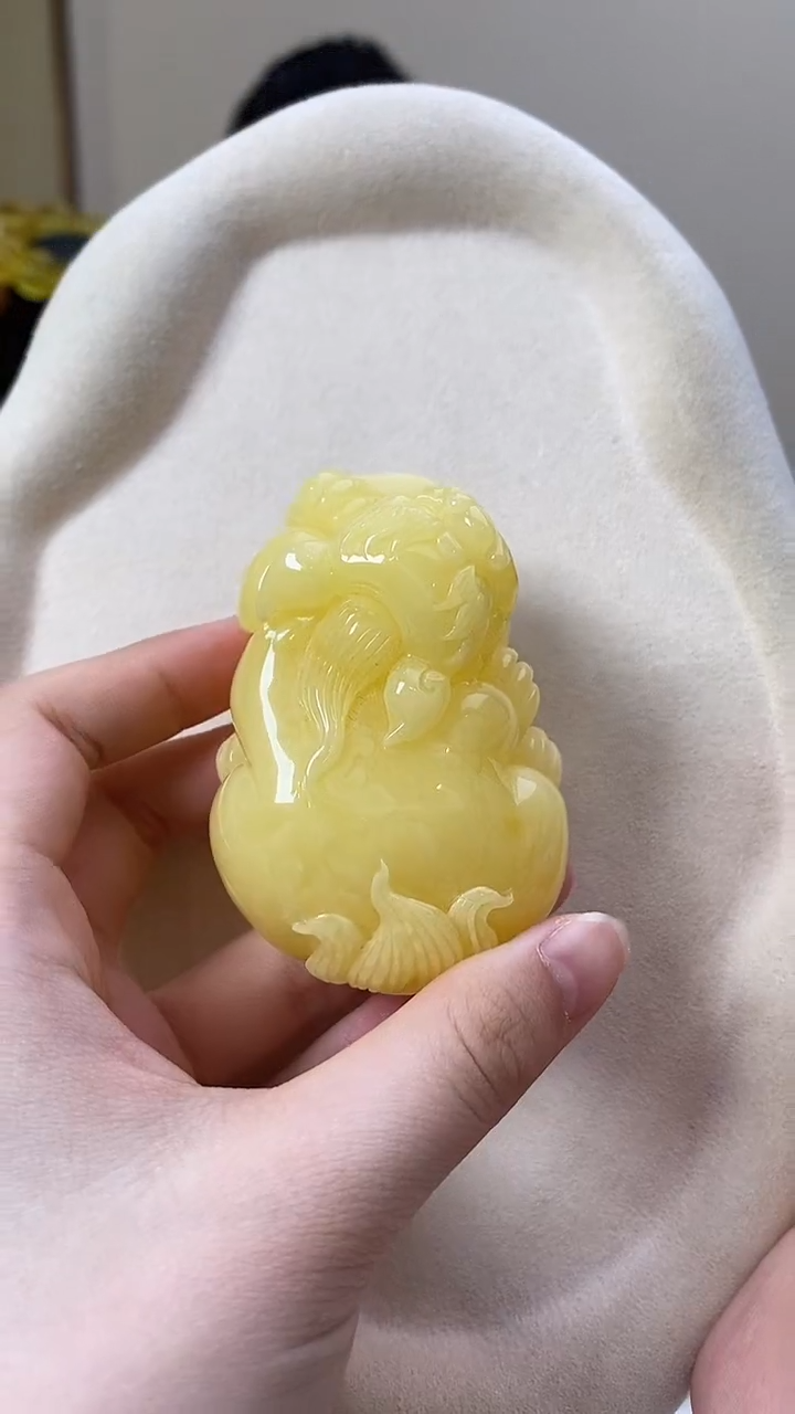 琥珀颈饰未镶嵌吊坠