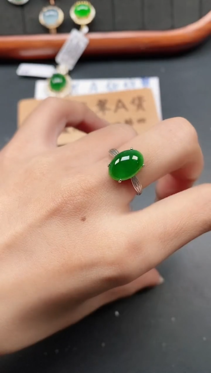 银S925镶嵌戒指翡翠111