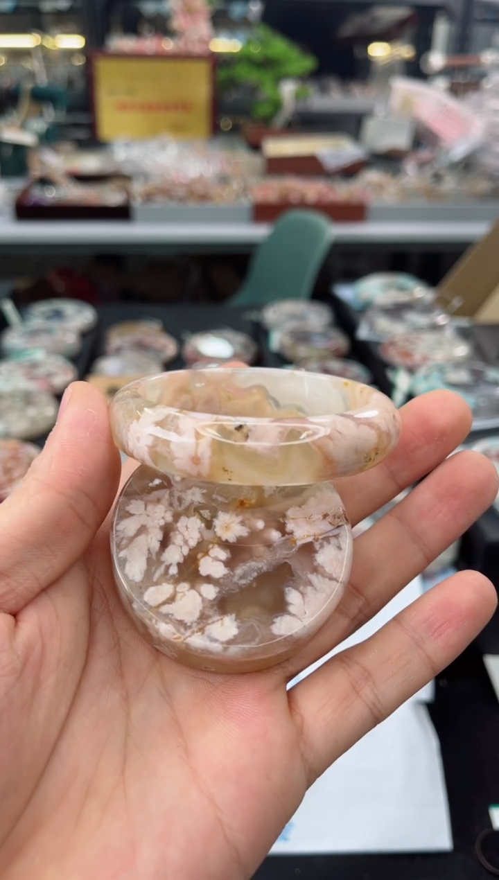 【闪购商品】石英质玉手镯未镶嵌55圈口（赠品镯心）6609139