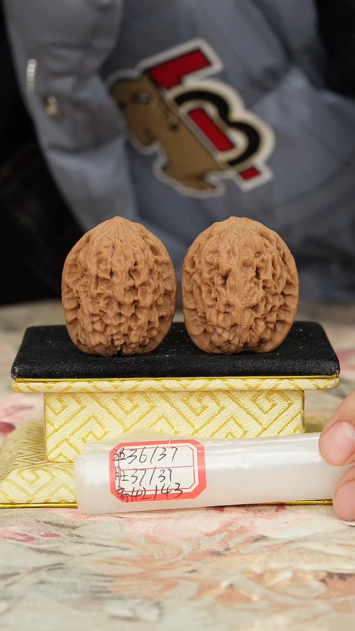 【闪购商品】文玩核桃把件非嫁接将军榜