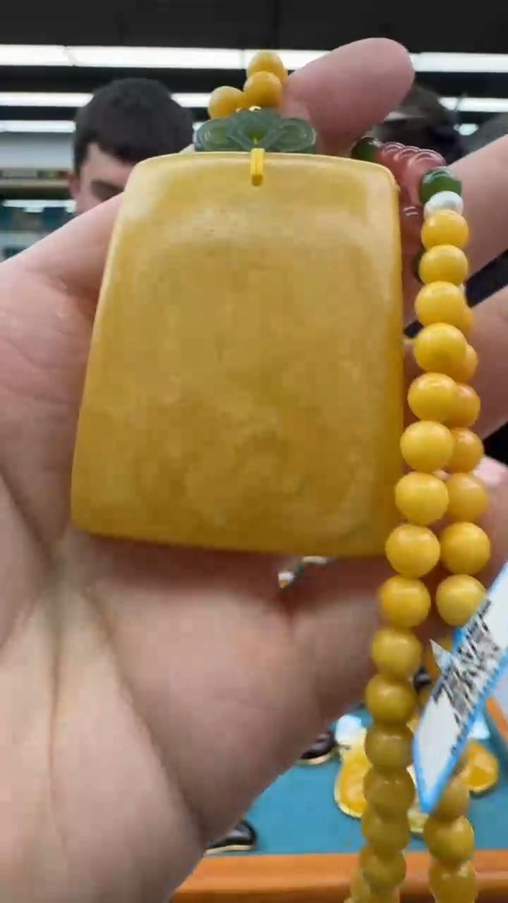 【闪购商品】琥珀颈饰未镶嵌118秒拍号