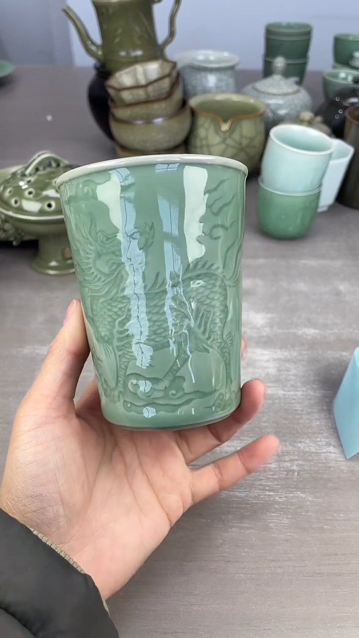 青瓷仓储清仓福利麒麟