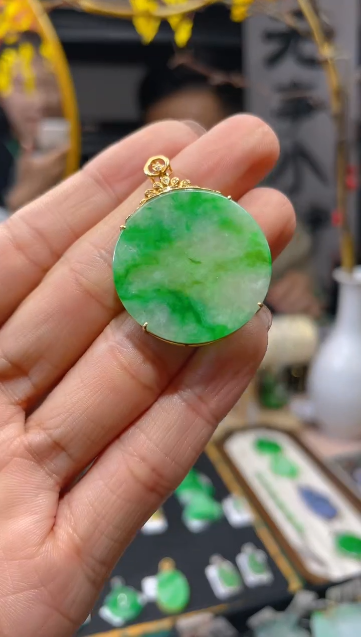 【闪购商品】翡翠颈饰18K金镶嵌假一赔三