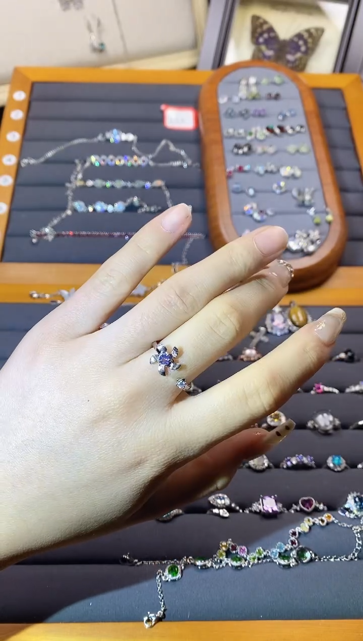 【闪购商品】水晶手链银S925镶嵌A167