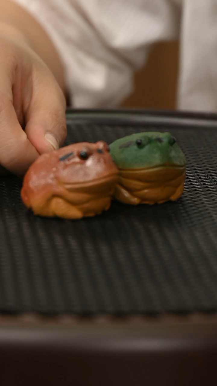 茶壶紫砂宜兴原矿紫砂小青蛙红+绿