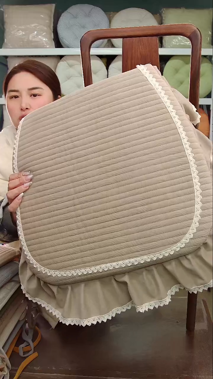 布细绒—横条：咖色6个