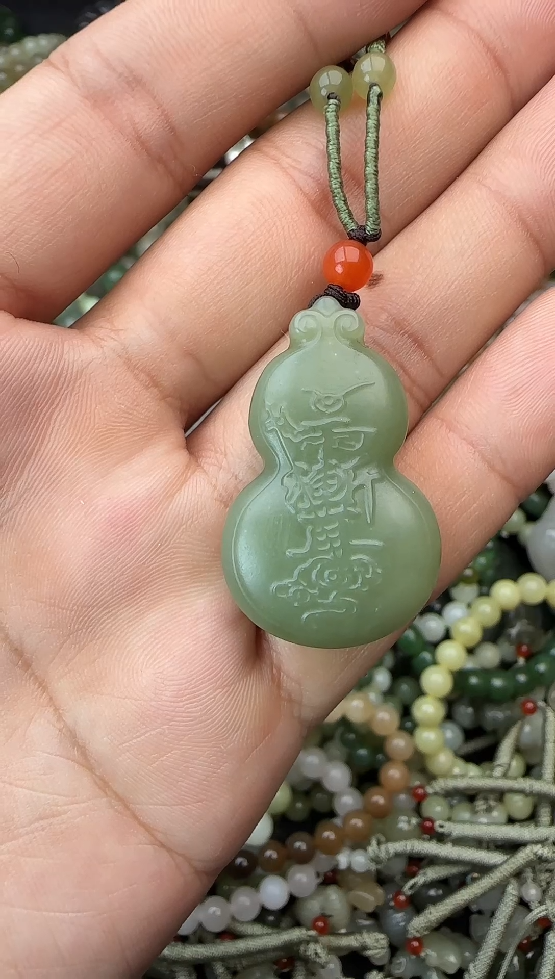 颈饰未镶嵌和田玉拍一发一