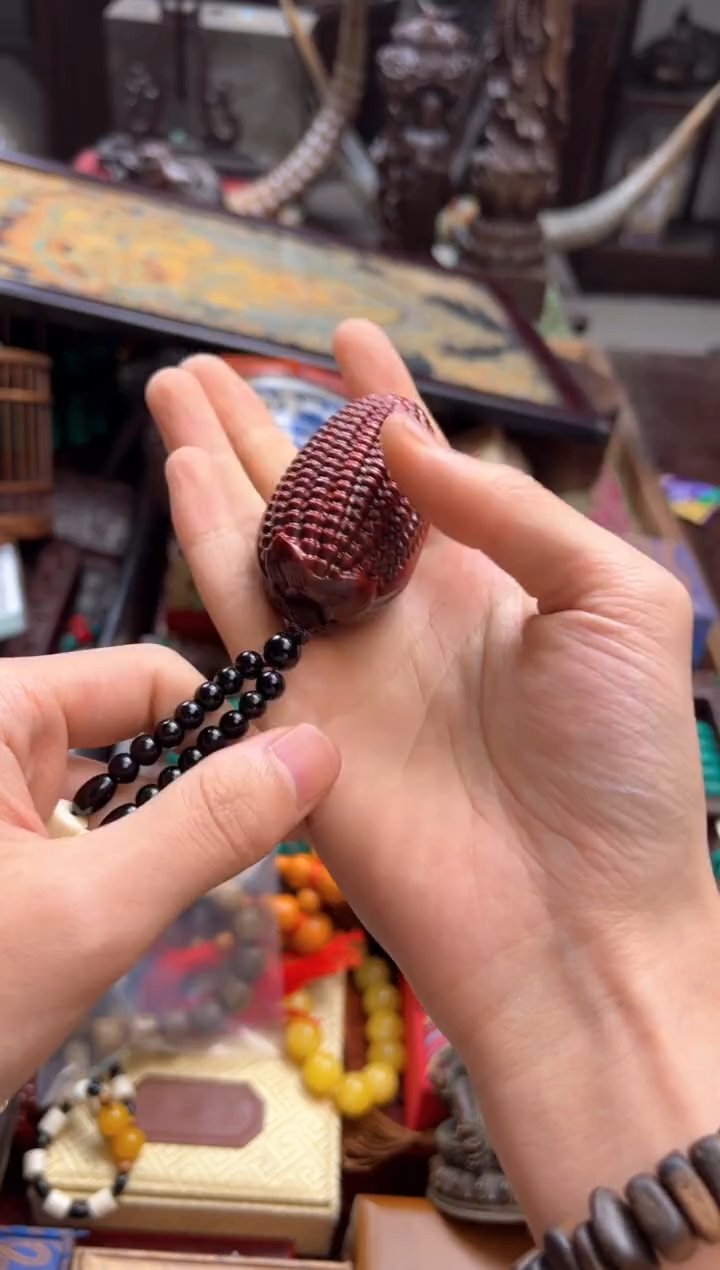 檀香紫檀（小叶紫檀）——————瓷———————玉米