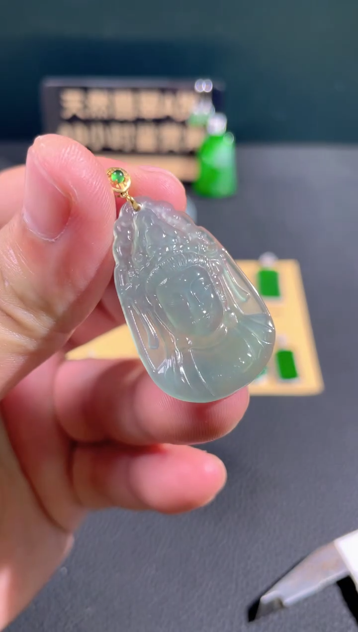 【闪购商品】翡翠颈饰18K金镶嵌翡翠