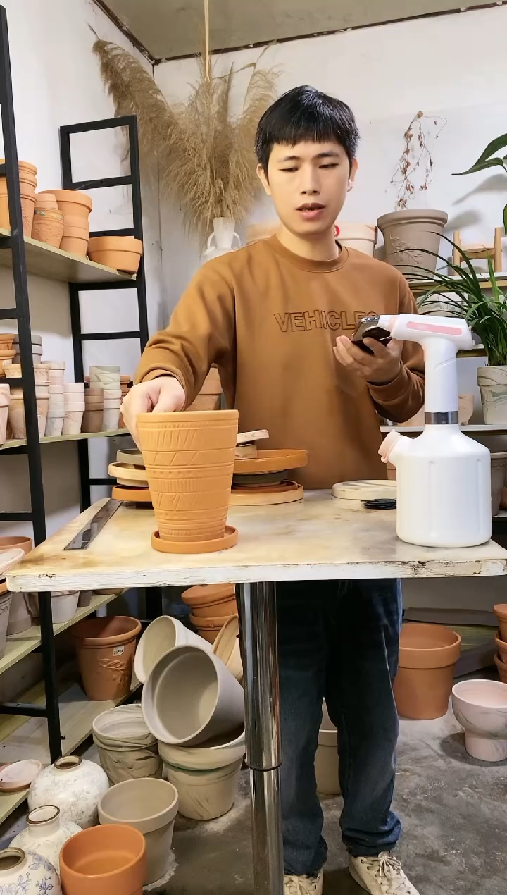 【闪购商品】陶13.5*17红陶浮雕反比例 1盆1托