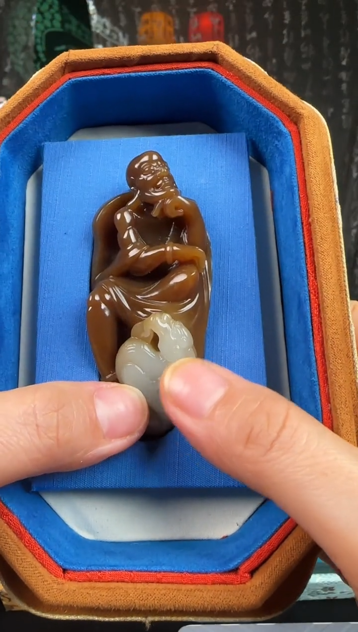 未镶嵌和田玉把件罗汉