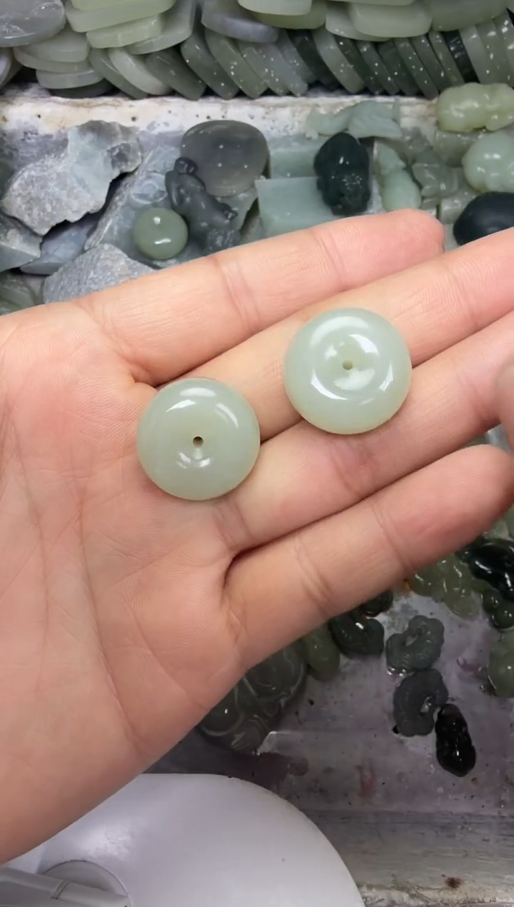 颈饰未镶嵌和田玉无事牌 多样性发一件