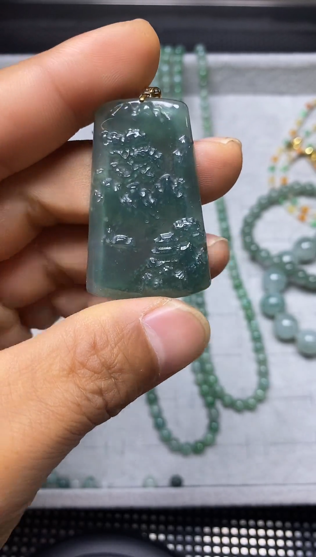 未镶嵌定制翡翠牌子