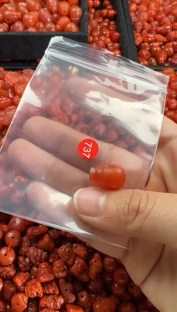 【闪购商品】南红玛瑙颈饰未镶嵌1