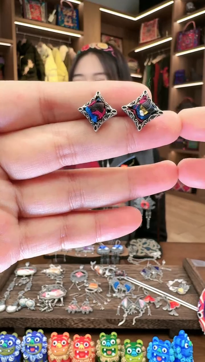 【闪购商品】织绣145黔东南苗族刺绣