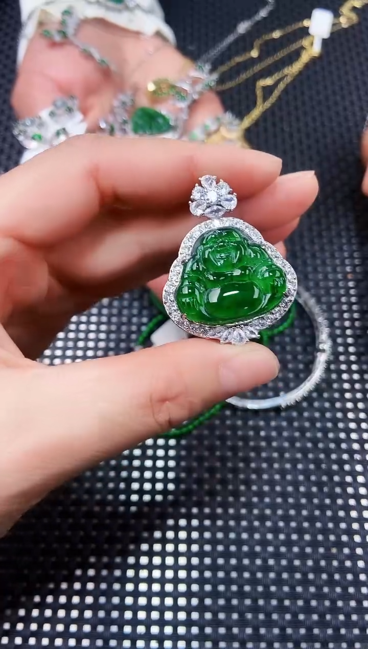 【闪购商品】翡翠吊坠(不含链)未镶嵌11111111