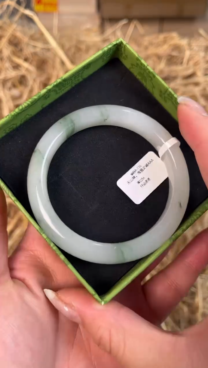 未镶嵌手镯石英质玉A-726