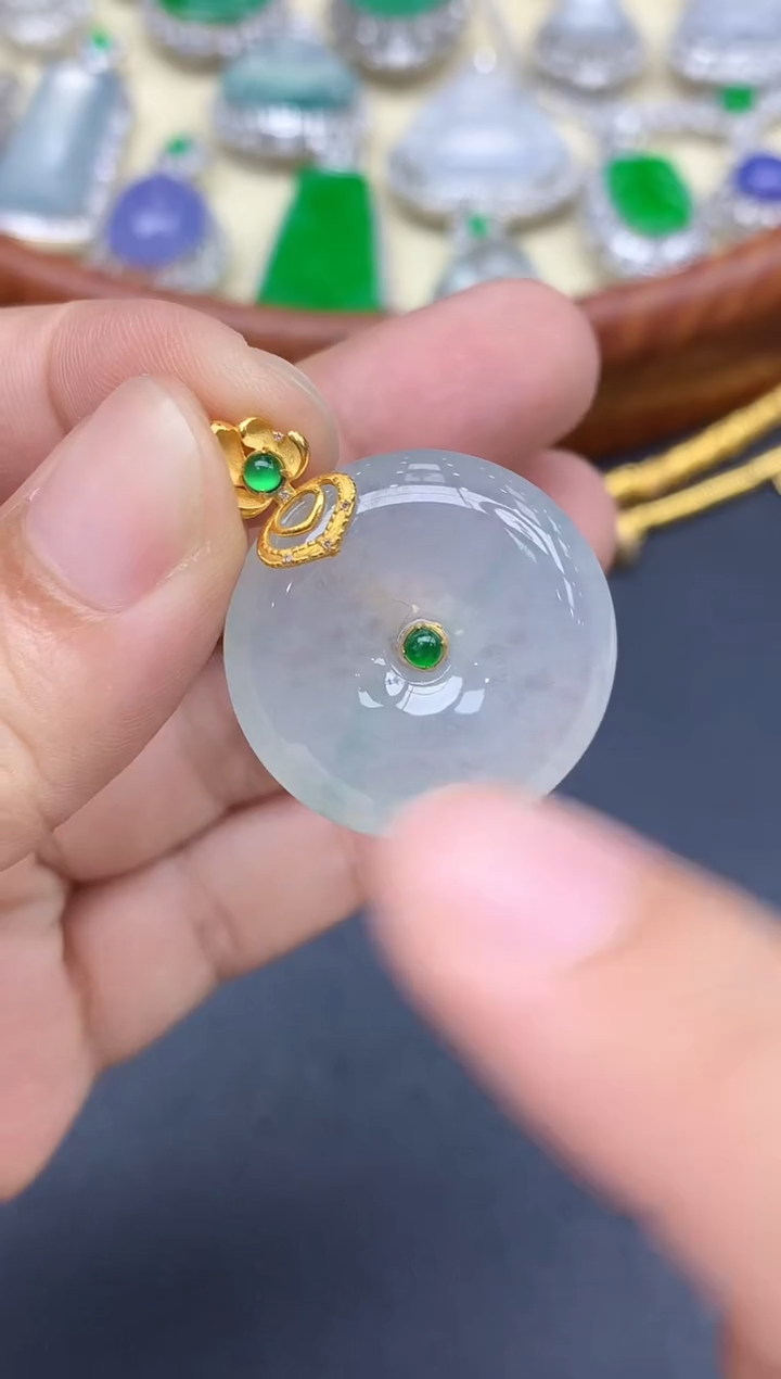 颈饰18K金镶嵌翡翠386-中国好珍宝