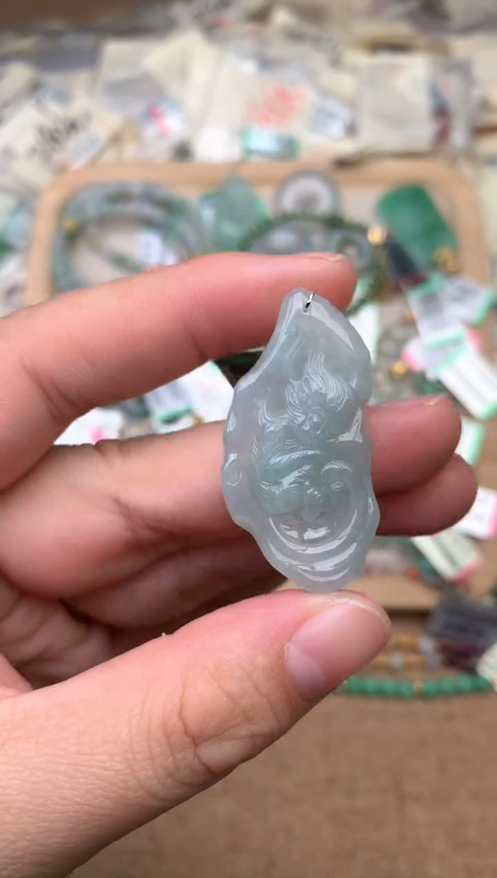 未镶嵌挂件翡翠1