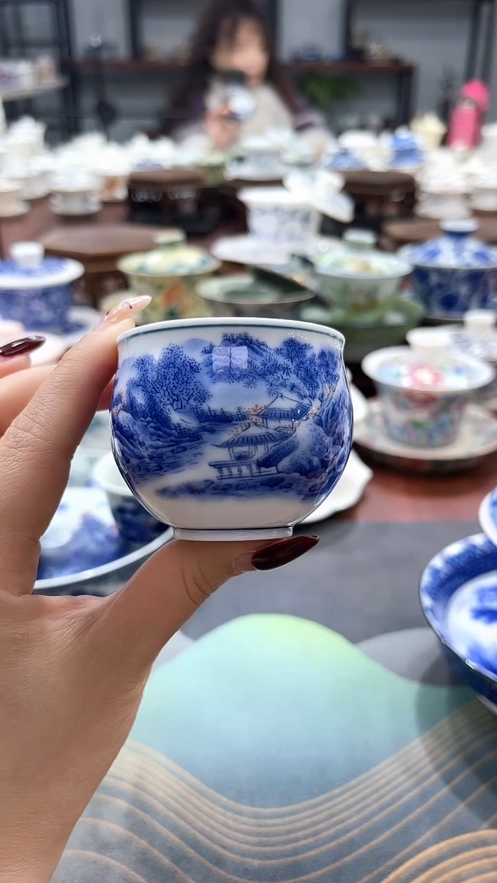 【闪购商品】青花千里江山主人杯1个