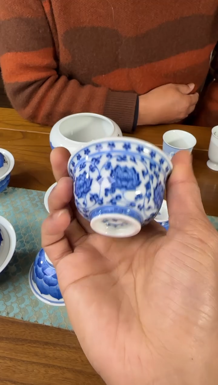 妙色 柴窑缠枝莲小压手杯