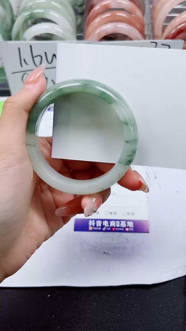 【闪购商品】石英质玉手镯未镶嵌A122-52/53