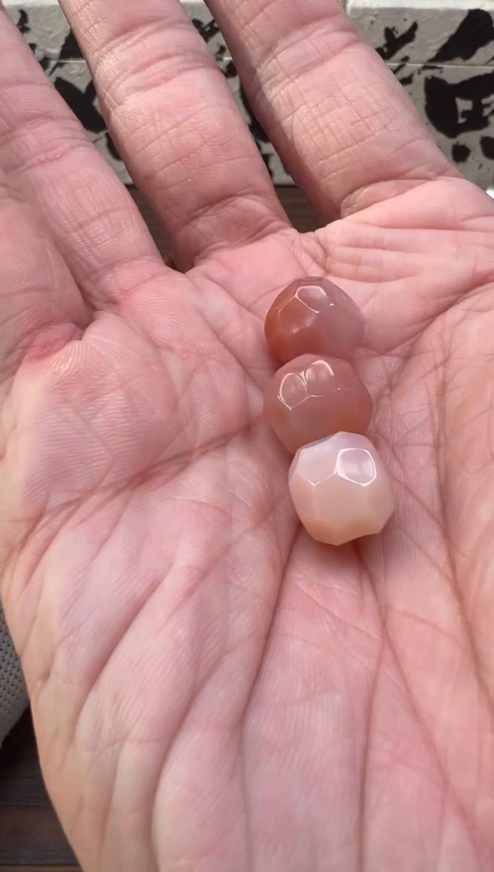 【闪购商品】玛瑙/玉髓12未镶嵌玛瑙粉糯配饰（随机发）