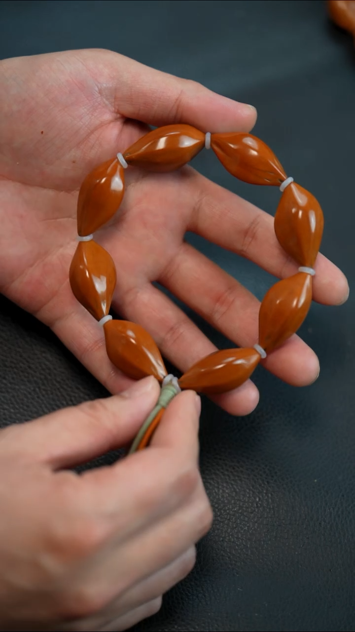 手串/手链橄榄核1.8+精抛鸡血红大四花