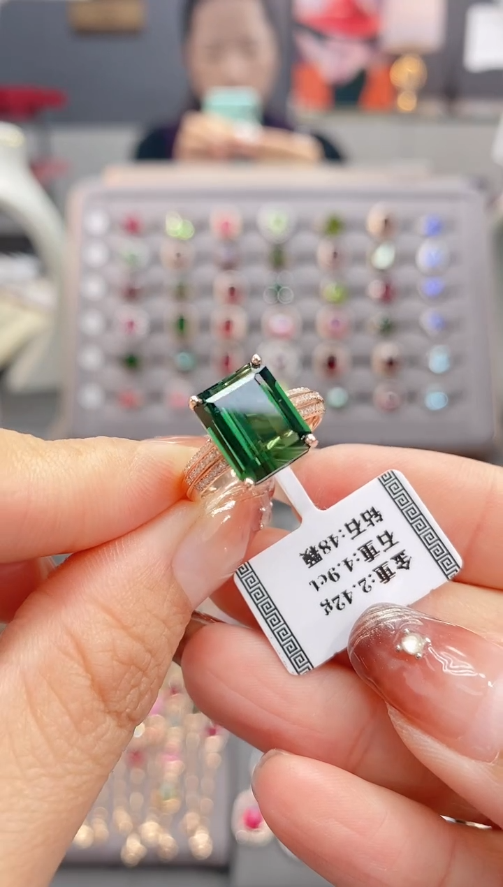 18K金镶嵌戒指碧玺4.9