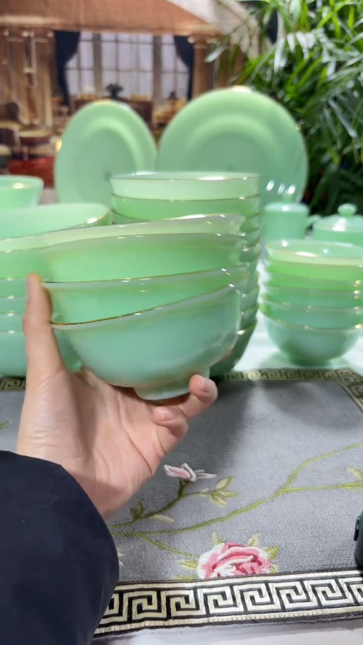 【闪购商品】....4.5英寸玉瓷碗4个口径11.5厘米 