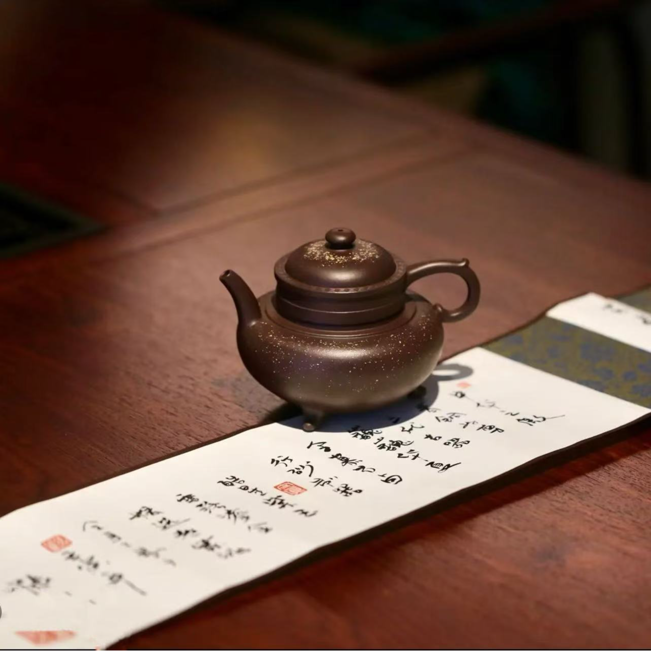 古卣傲雪 深井老紫泥