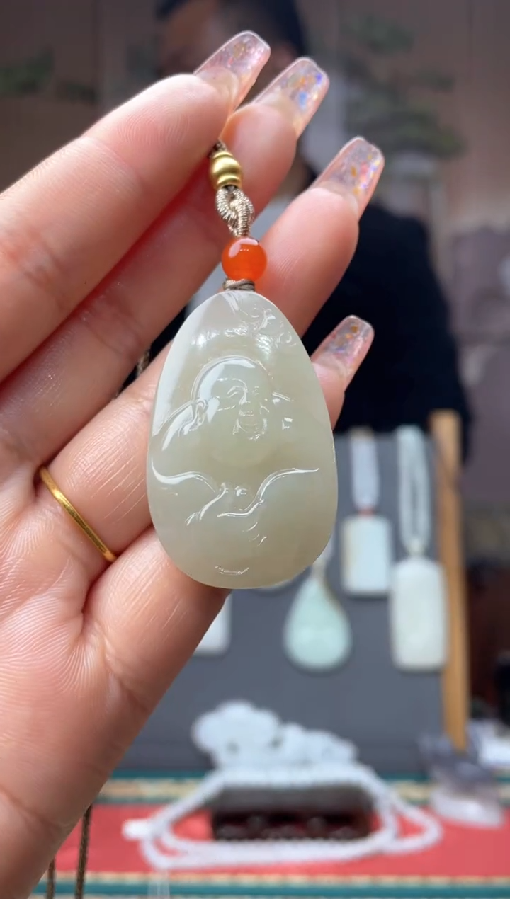 和田玉未镶嵌颈饰拍一发一