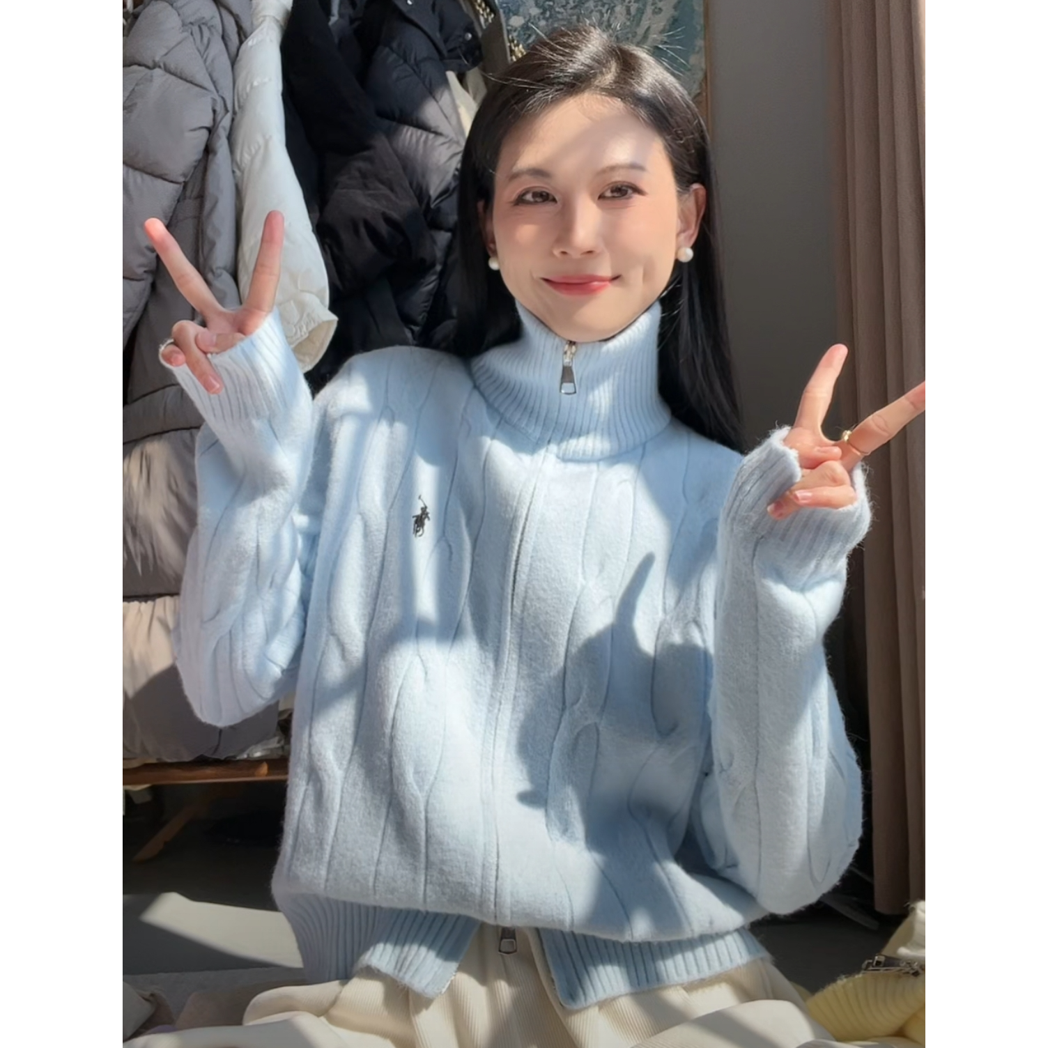 设计感气质半高领毛衣针织开衫外套女2025冬季新款女别致上衣