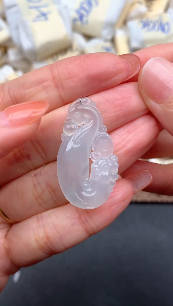 未镶嵌挂件翡翠1