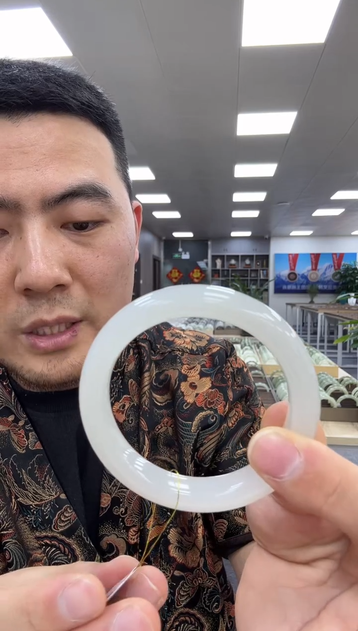 【闪购商品】和田玉手镯未镶嵌57  965