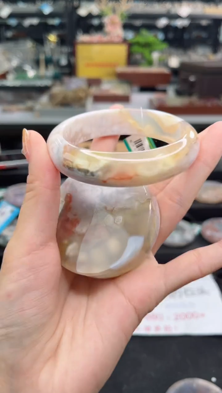 【闪购商品】石英质玉手镯未镶嵌59圈口（赠品镯心）1681102