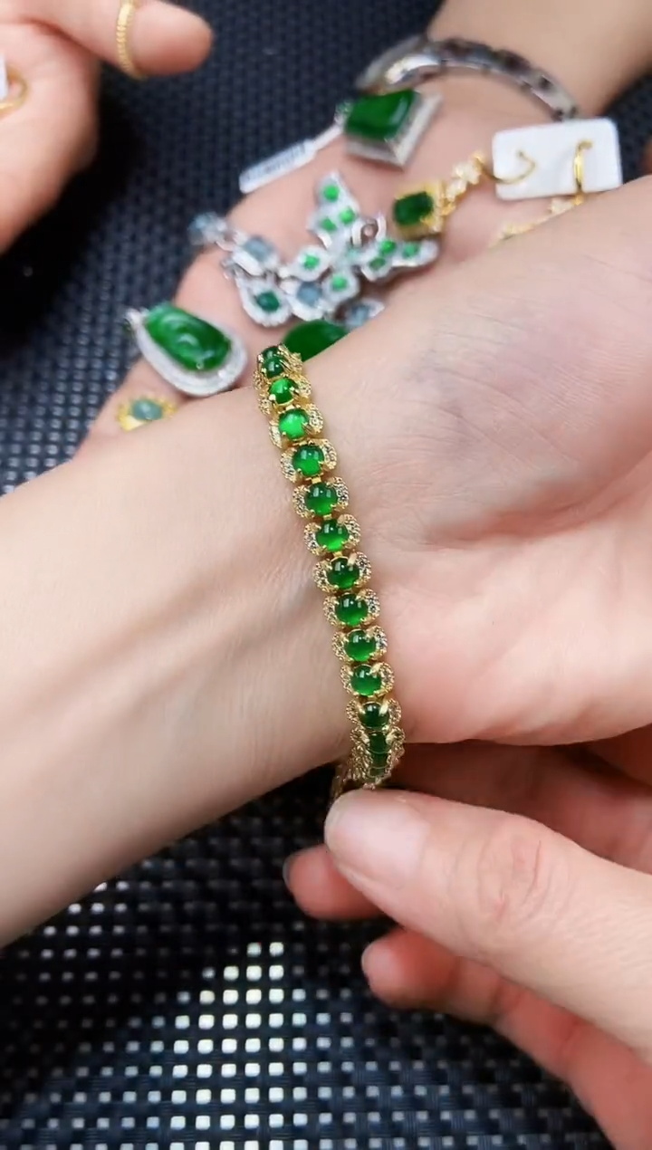 【闪购商品】翡翠手链未镶嵌111111111