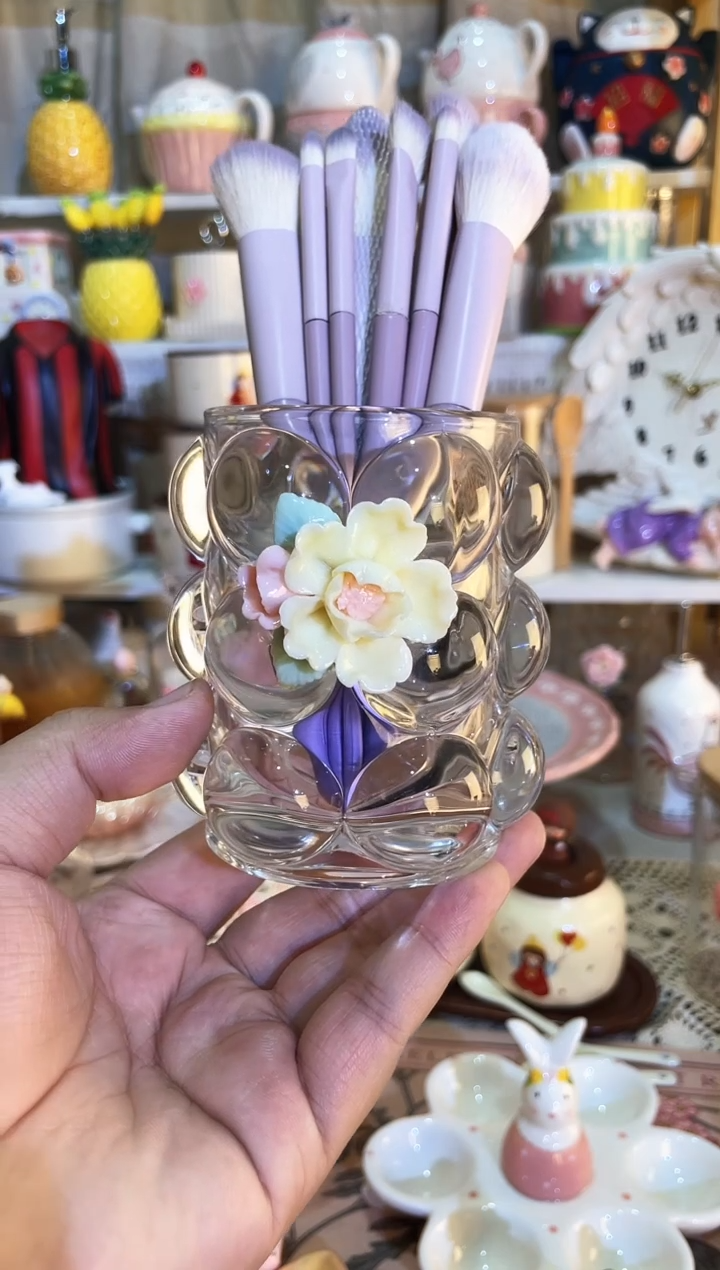 【闪购商品】瓷片发货快，质量好，放心拍， 化妆笔筒